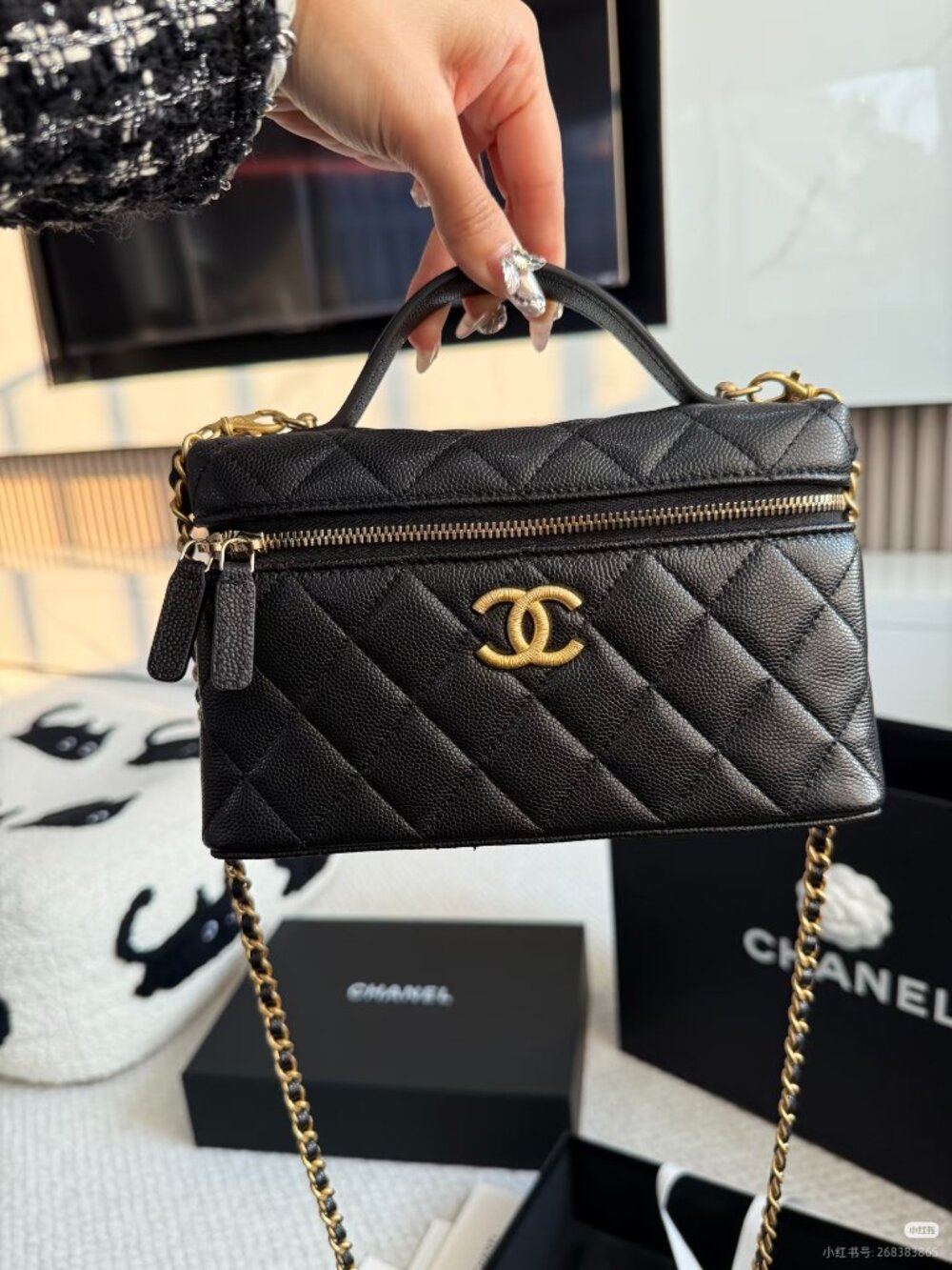 Classic CHANEL   bag: A Stylish and Versatile Choice for Elegance